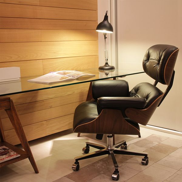 Poltrona Charles Eames Couro Natural Preto