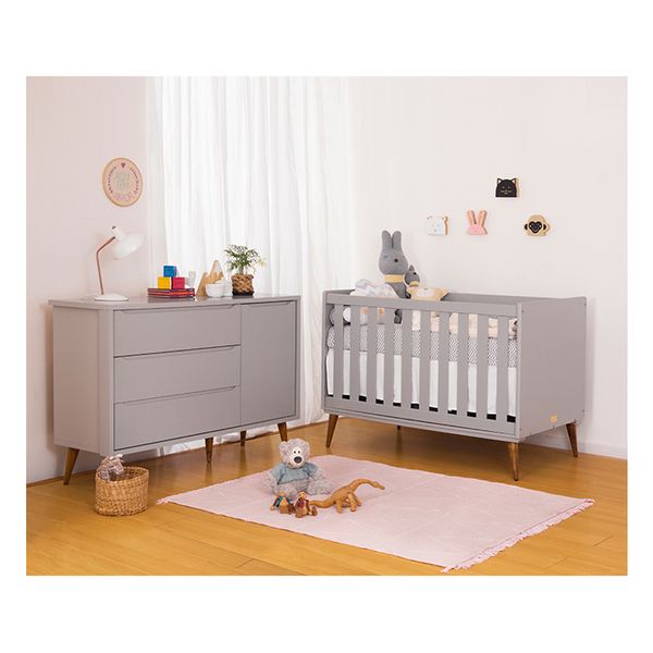 Quarto Infantil Theo Cinza e Cômoda Com Porta