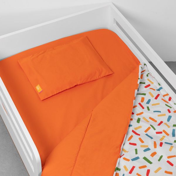 edredom-para-mini-cama-granulado-colorido-laranja-ambiente