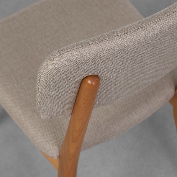 cadeira-lala-linho-base-madeira-areia-detalhes-traseira