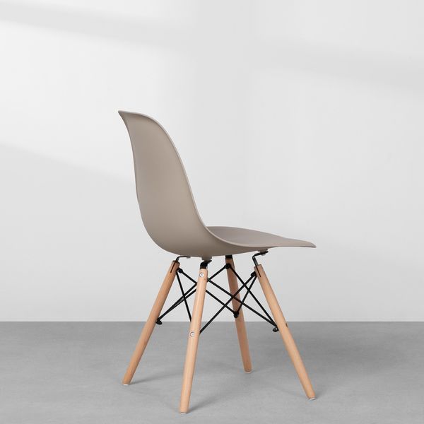 Cadeira--eames-eiffel-com-pes-em-madeira--fendi-detalhe-lateral-traseira