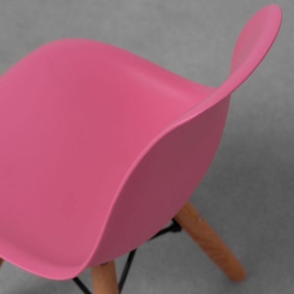 cadeira-eiffel-infantil-base-madeira-rosa-assento