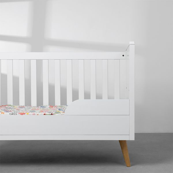 kit-quarto-infantil-retro-branco-berco-comoda-mini-cama-detalhes