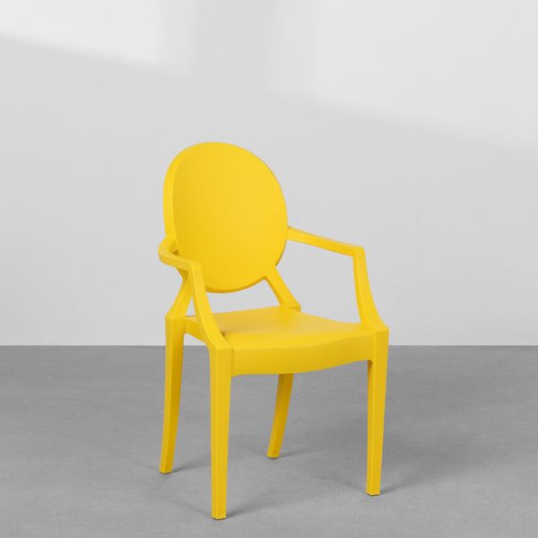 cadeira-infantil-invisible-com-braco-amarela-diagonal