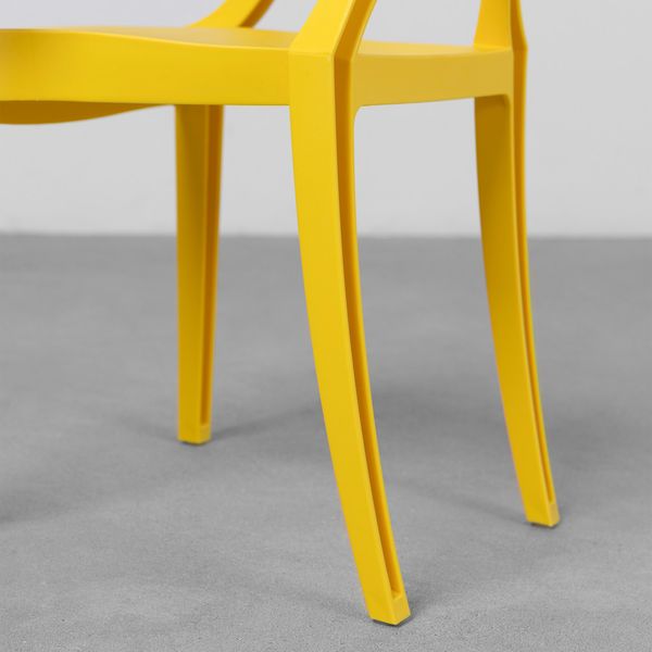cadeira-infantil-invisible-com-braco-amarela-base