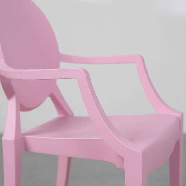 cadeira-infantil-invisible-com-braco-rosa-braco