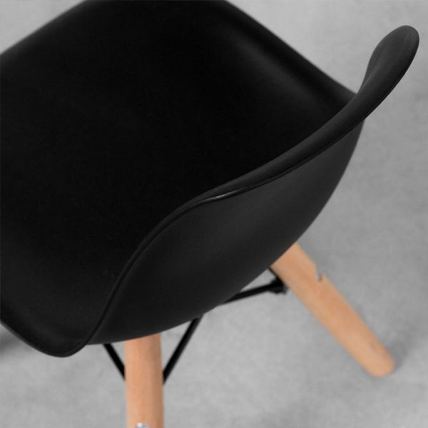 cadeira-eiffel-infantil-base-madeira-preta-superior