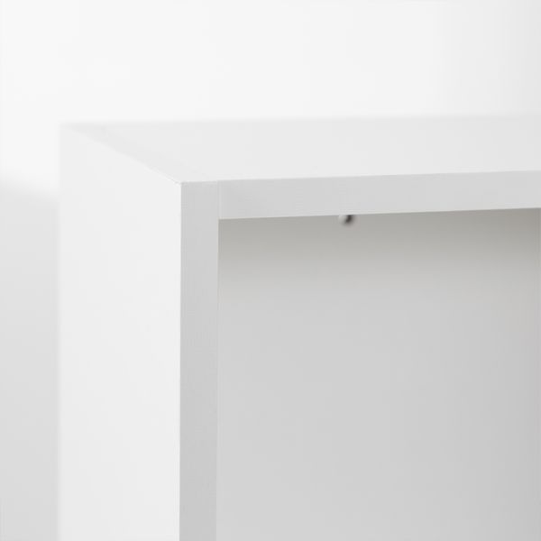 estante-torre-branco-90x30x25-detalhe-da-quina