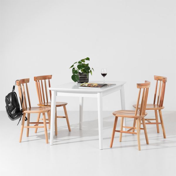 conjunto-mesa-mia-branco-120x80-com-4-cadeiras-mia-natural-ambiente