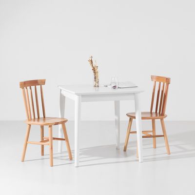 conjunto-mesa-mia-branco-80x80-com-2-cadeiras-mia-natural-ambiente
