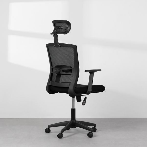cadeira-de-escritorio-toledo-giratoria-preta-diagonal-traseira