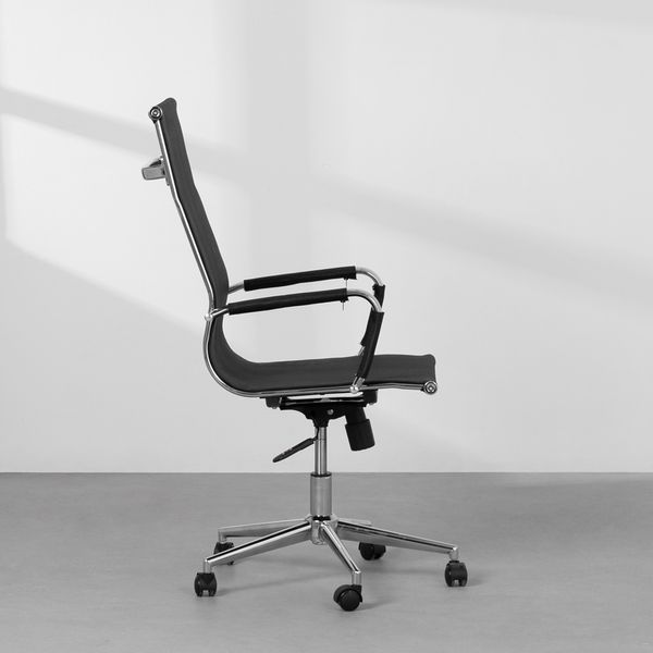 cadeira-de-escritorio-noruega-alta-giratoria-preta-or-alta-lateral