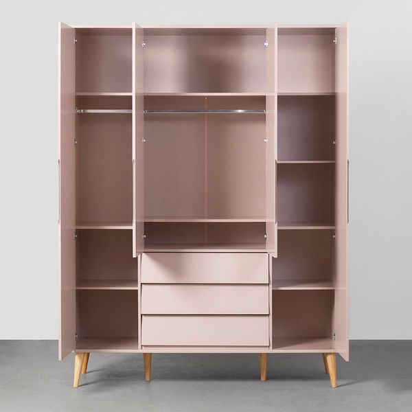 guarda-roupa-noah-4-portas-com-3-gavetas-com-pes-em-madeira-natural-rosa-fosco-interior2