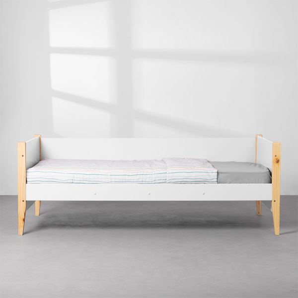 cama-sofa-noah-com-pes-em-madeira-natural-branco-fosco-frontal