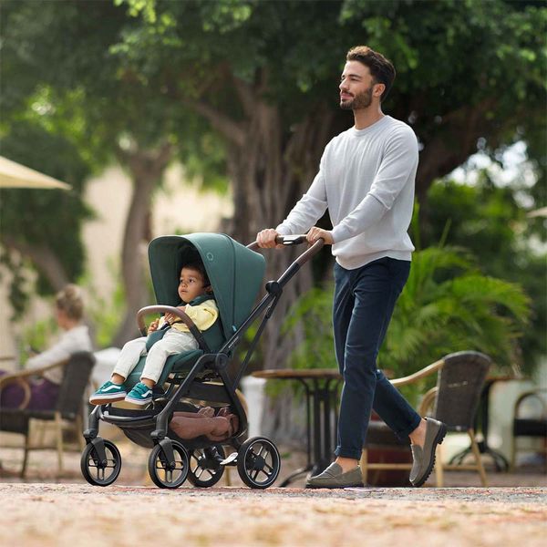 travel-system-leona-maxi-cosi-trio-essential-graphite-ambientada