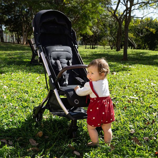 carrinho-travel-system-Eva²-TS-Trio-maxi-cosi-essential-ambientada