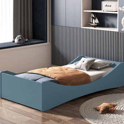 cama-evolutiva-2-em-1-luna-azul-fosco-montessoriana-ambiente