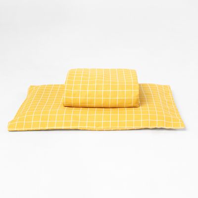 lencol-de-mini-cama-com-elastico-e-fronha-xadrez-amarelo-e-branco-selo