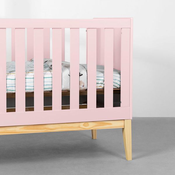 berco-mini-cama-noah-square-rosa-pes-madeira-natural-estrado