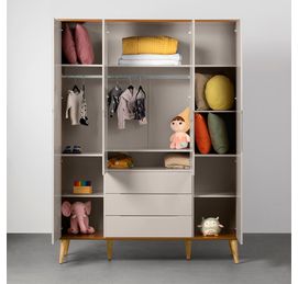 guarda-roupa-aberto