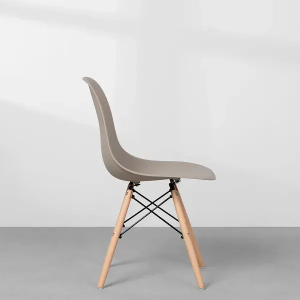 Cadeira--eames-eiffel-com-pes-em-madeira--fendi-detalhe-lateral.jpg