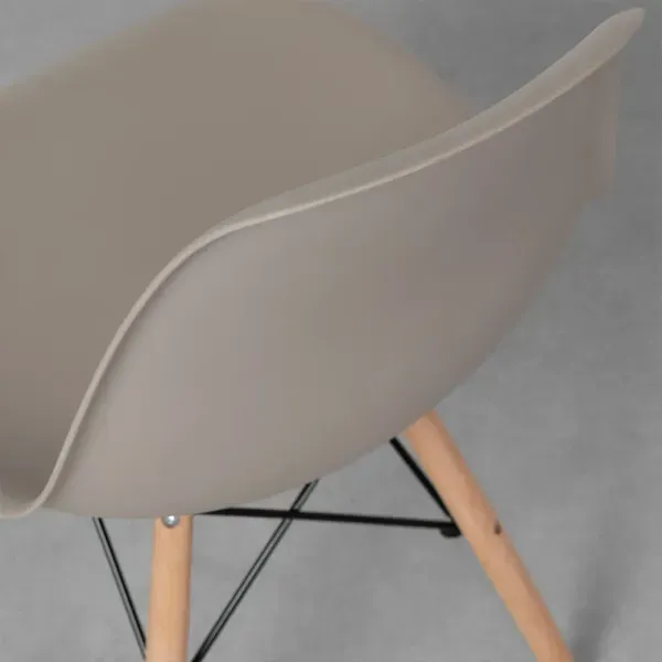 Cadeira--eames-eiffel-com-pes-em-madeira--fendi-detalhe-assento.jpg