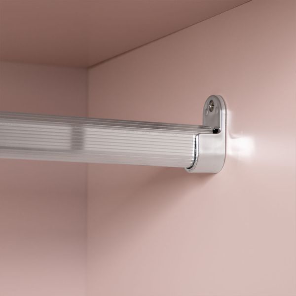 guarda-roupa-retro-theo-3-portas-com-pes-madeira-natural-rosa-varal