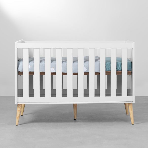 kit-quarto--infantil--theo-com-pes-retro-natural---berco---comoda-6-gavetas---guarda-roupa-2-portas---