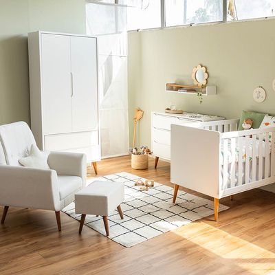 kit-quarto--infantil-theo-com-pes-retro-mel---berco---comoda-6-gavetas---guarda-roupa-2-portas---polt