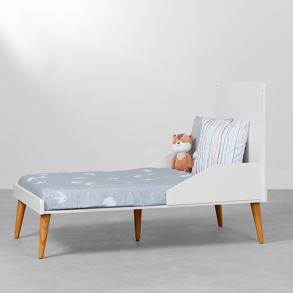 kit-quarto--infantil-theo-com-pes-retro-mel---berco---comoda-6-gavetas---guarda-roupa-2-portas---polt