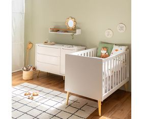 kit-quarto-infantil-theo-com-pes-retro-natural---berco---comoda-3-gavetas-e-1-porta---branco-fosco