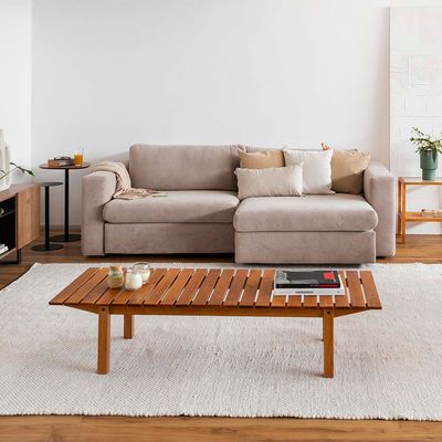 2025_sofa_malba_mesa_trilho_mesa_disco_mesa_disco_mesa_zia_almofada_bege_almofada_duna
