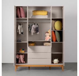 guarda-roupa-elfe-aberto