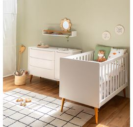 kit-quarto-infantil-theo-com-pes-retro-mel---berco---comoda-3-gavetas-e-1-porta---branco-fosco