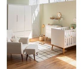 kit-quarto-infantil-theo-com-pes-retro-mel---berco---comoda-3-gavetas---guarda-roupa---poltrona-e-pu