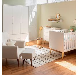 kit-quarto-infantil-theo-com-pes-retro---berco---comoda-3-gavetas---guarda-roupa-3-portas---poltrona