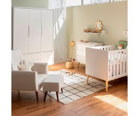 kit-quarto-infantil-theo-com-pes-retro---berco---comoda-3-gavetas---guarda-roupa-3-portas---poltrona