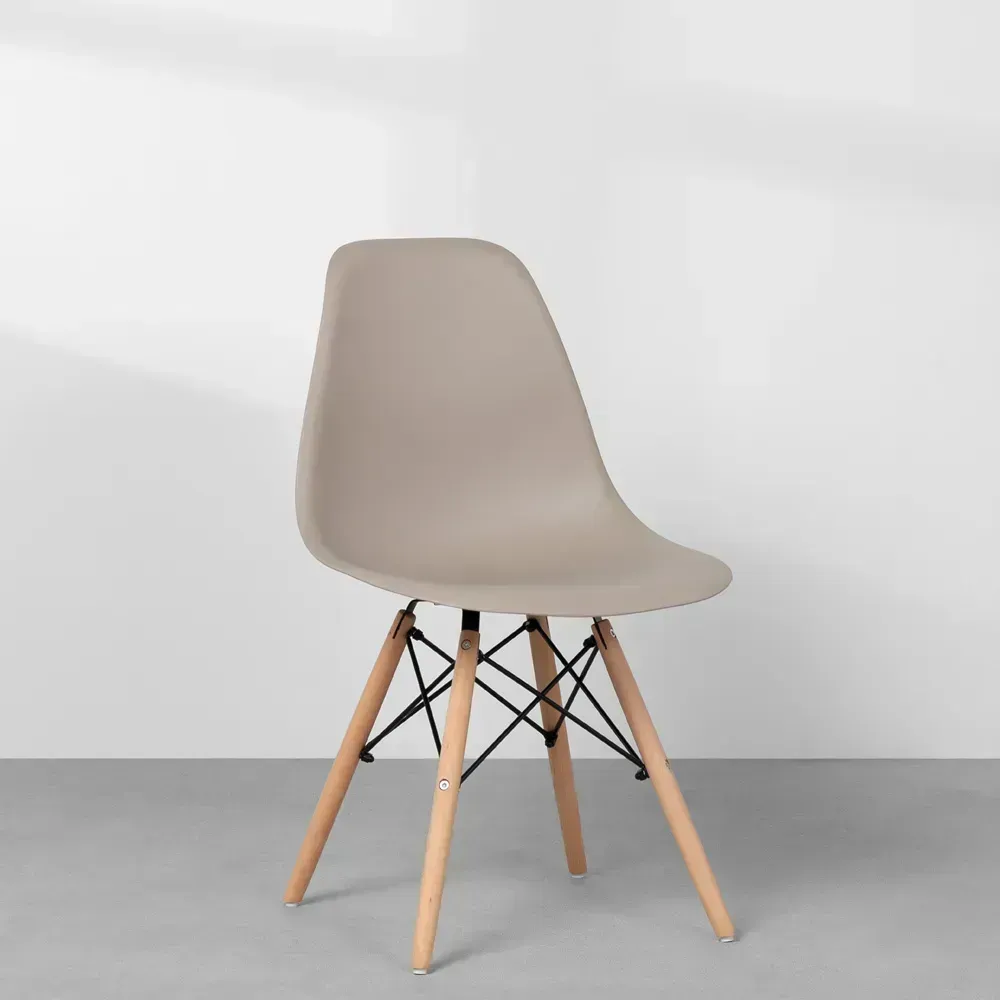 Cadeira--eames-eiffel-com-pes-em-madeira--fendi.jpg