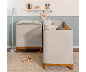 kit-quarto-infantil-boom-com-pes-square-mel---berco---comoda-4-gavetas---areia-fosco
