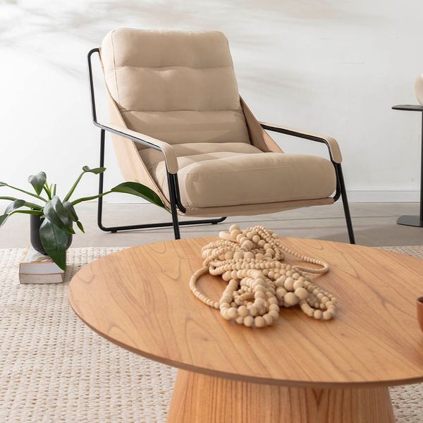 2024_sofa_pluma_mesa_dadi_colar_madeira