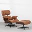 poltrona-charles-eames-com-puff-caramelo