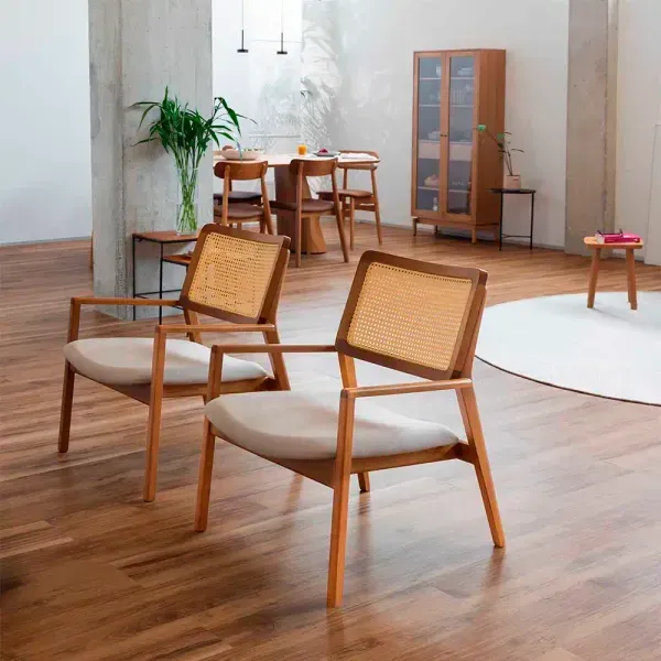 80FD69D4B25127072A75881C87AD369C_7a29f79d-eba8-40f1-b515-0e487414d7db_2025_poltrona_lala_cristaleira_atrio_mesa_athos_cadeira_nord_banc