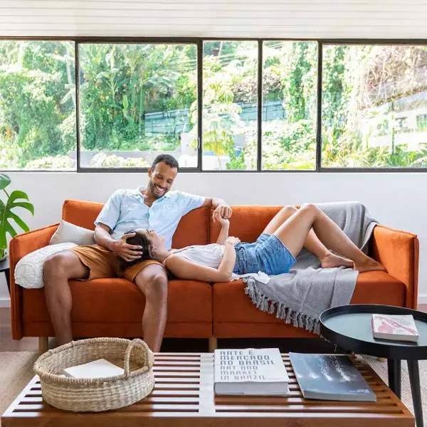 sofa-giro-risca-terracotta-canelatto-212-ambiente_3fa93cc6835f461c980c66f315be8a97