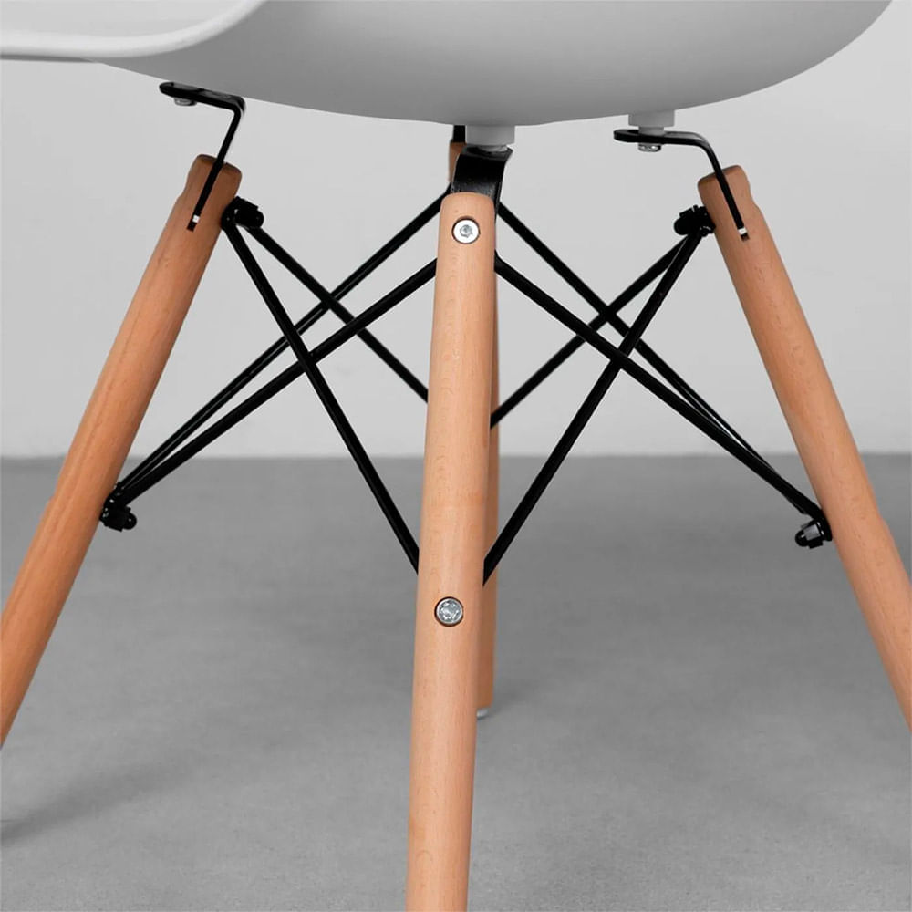 conjunto-mesa-square-redonda-tampo-betula-88cm-com-2-cadeiras-eiffel-branca