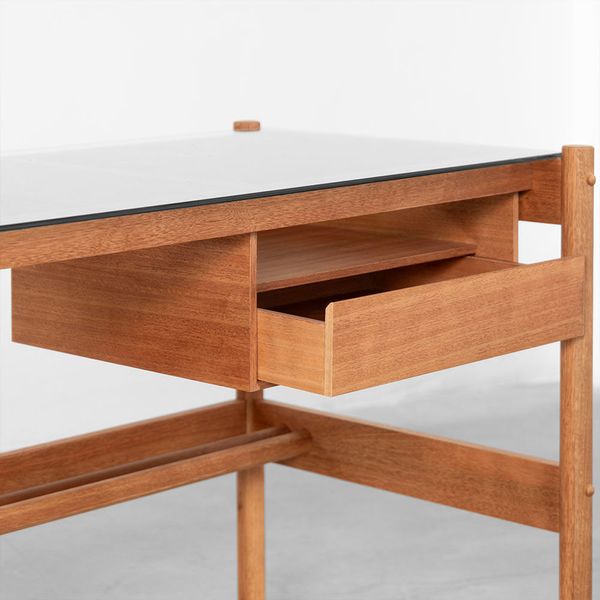 conjunto-office---escrivaninha-arp-nozes-com-tampo-em-vidro-1-60m---cadeira-de-escritorio-cult-freij