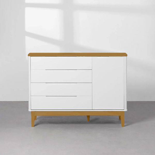 comoda-boom-square-4-gavetas-com-porta-e-pes-em-madeira-natural-branco-frontal-copiar_1000x1000