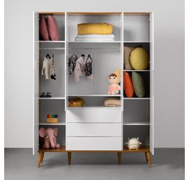 guarda-roupa-aberto