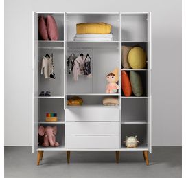 guarda-roupa-aberto