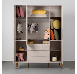 guarda-roupa-elfe-aberto