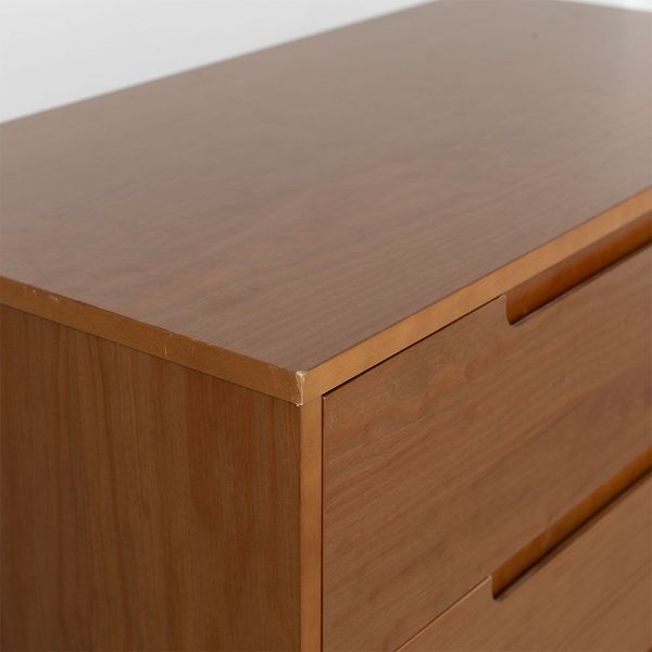 comoda-lion-lateral
